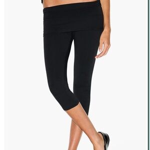 SKIMS Black Fold-Over Waist Capris